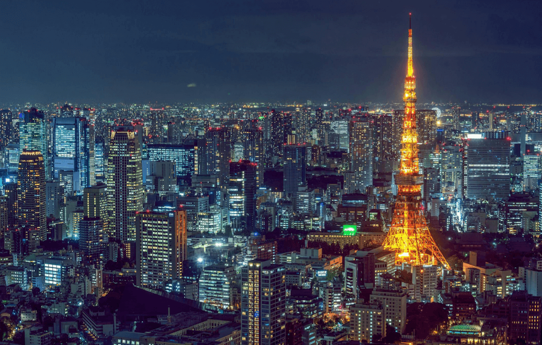 Illuminted Tokyo Tower at night